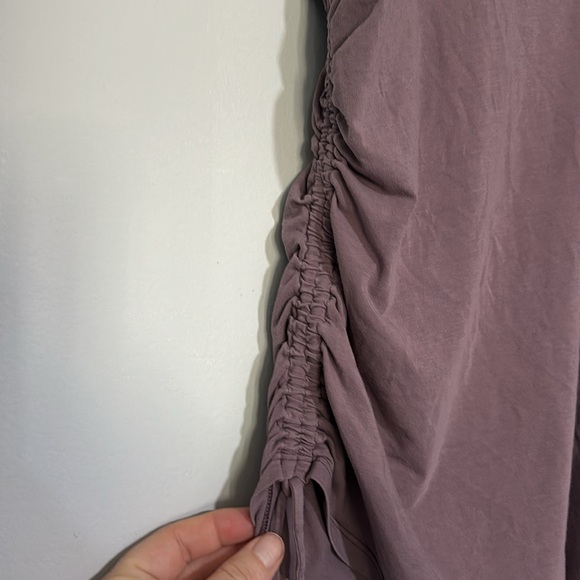 Lululemon tank top size 4 - Picture 3 of 8